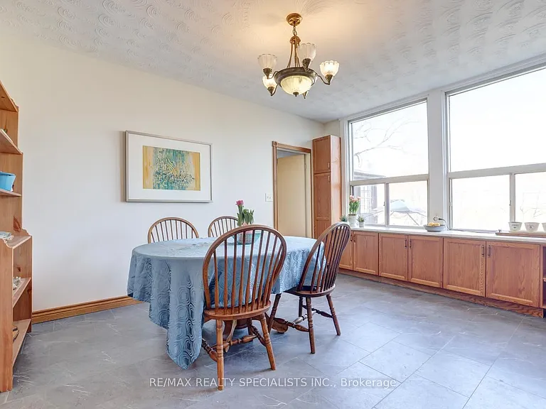 17 Foster St — Photo 15