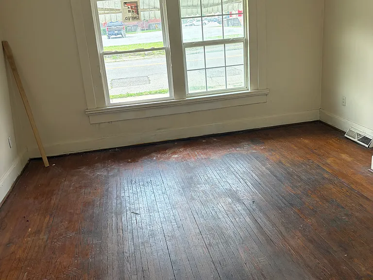 342 W Main St — Photo 11