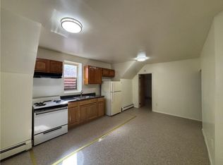 1114 E 180th St, Bronx, NY 10460