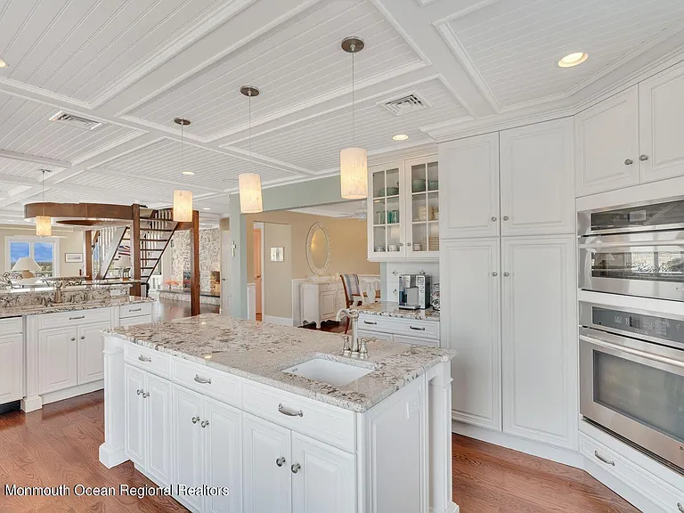 1101 S Ocean Ave — Photo 48
