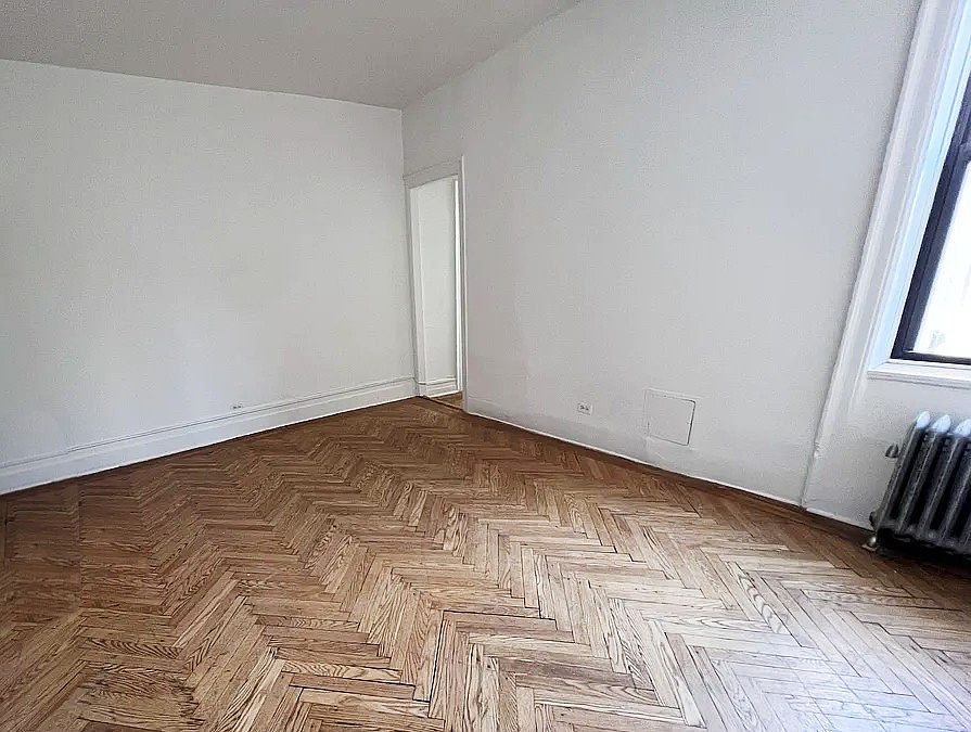 1st image of 203 W 98th St APT 1D