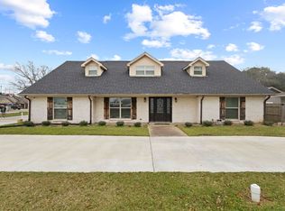 4840 McKinley Ave, Groves, TX 77619