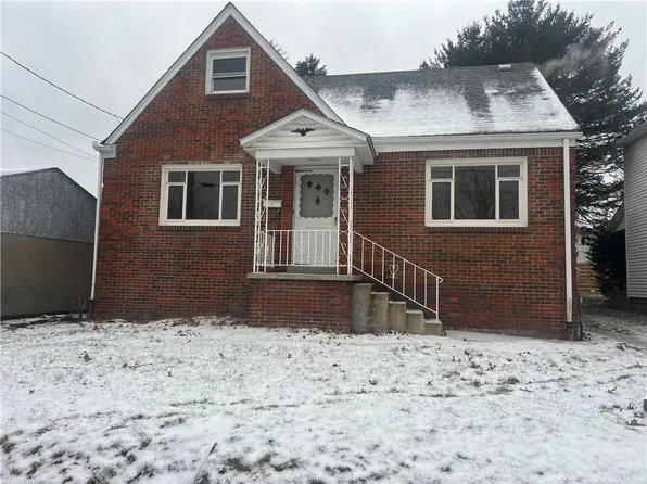 1020 Poe St, Vandergrift, PA 15690