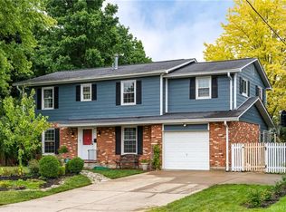 906 Crestmont Dr, Dayton, OH 45431