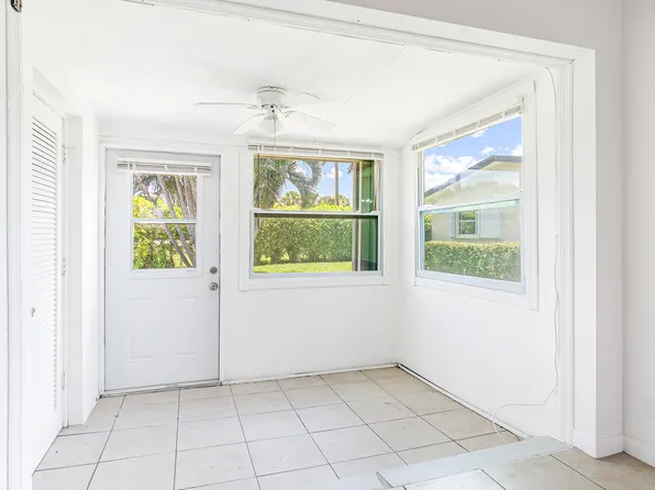 2837 Ashley Drive W #A, West Palm Beach, FL 33415