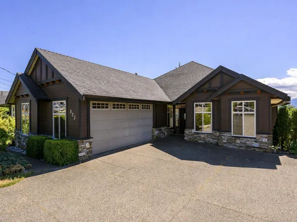 823 Thorpe Ave, Courtenay, BC V9N 8C9