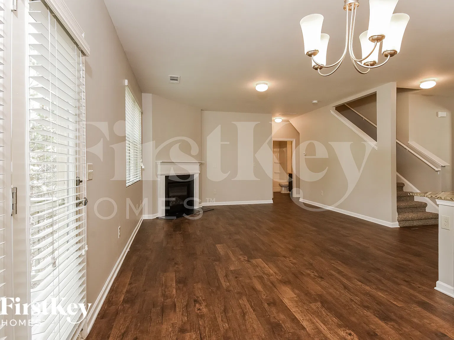 5 bed, 3.0 bath, 2634 sqft, $2,735 — Photo 3