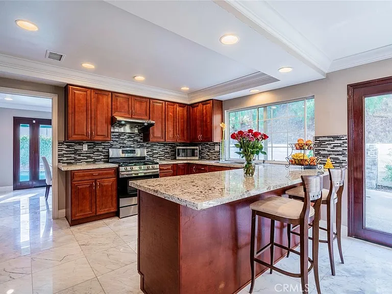 27061 Esward Dr — Photo 9