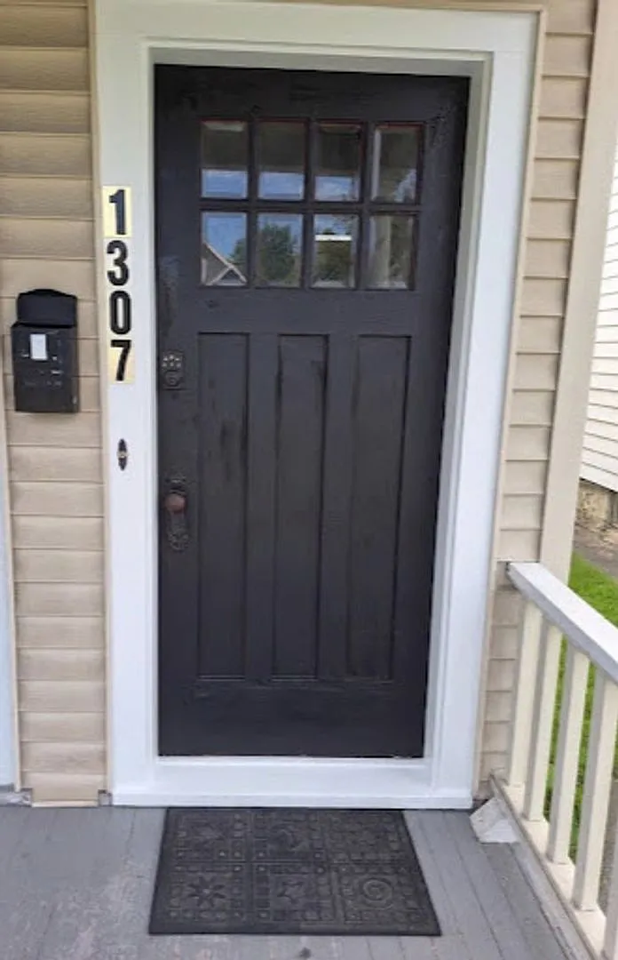 Large 3 bedroom on a great quiet street. — Photo 2