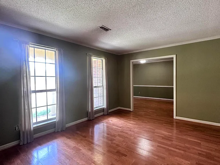 4497 Amanda Ln — Photo 5