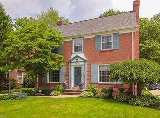 19175 S Sagamore Rd, Fairview Park, OH 44126