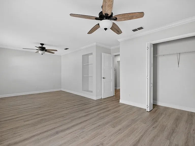 1766 Beach Ave — Photo 45