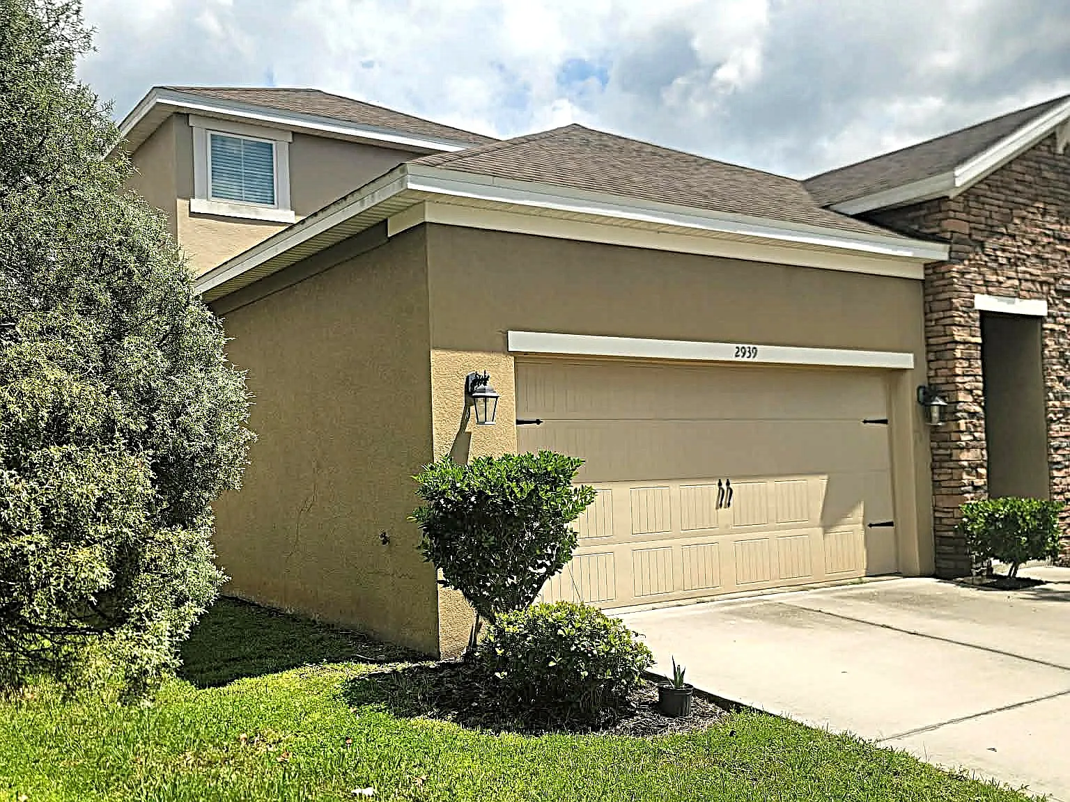 4 bed, 2160 sqft, $2,500 — Photo 2