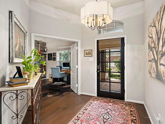 4th image of 18918 Cove Mill Ln