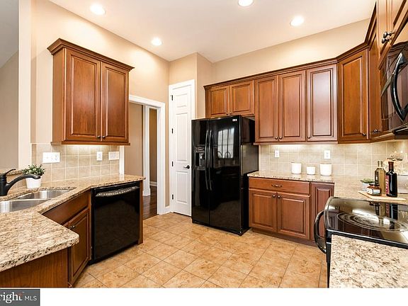2nd image of 464 Peters Way