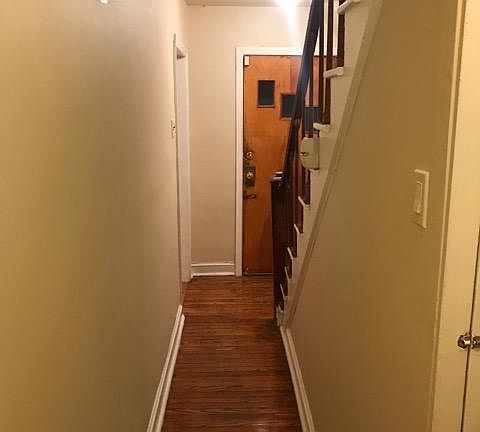 4th image of 256 Sanford St