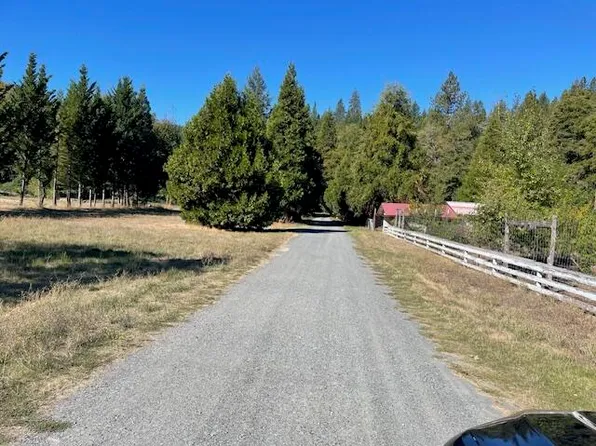 8000 Thompson Creek Rd, Williams, OR 97544