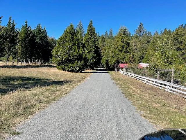 8000 Thompson Creek Rd photo 1