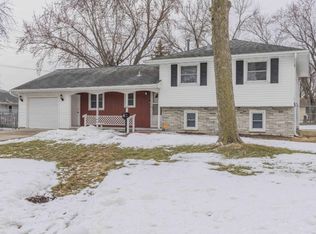 3007 Mumford Rd, Brooklyn Center, MN 55429