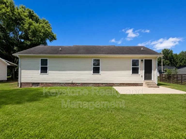 1920 Timberline Cir — Photo 11