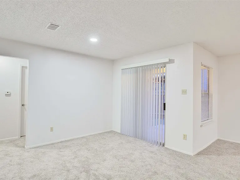 2807 Firecrest Dr — Photo 8