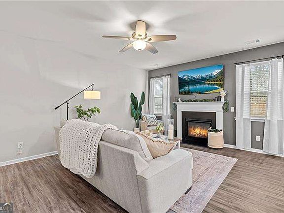 5th image of 216 Ridge Valley Dr