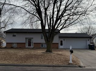 1511 Indian Hill Rd, Worthington, MN 56187