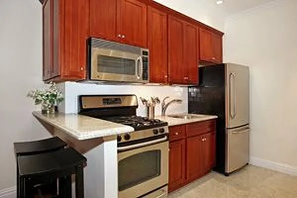 Rented by Douglas Elliman | media 14