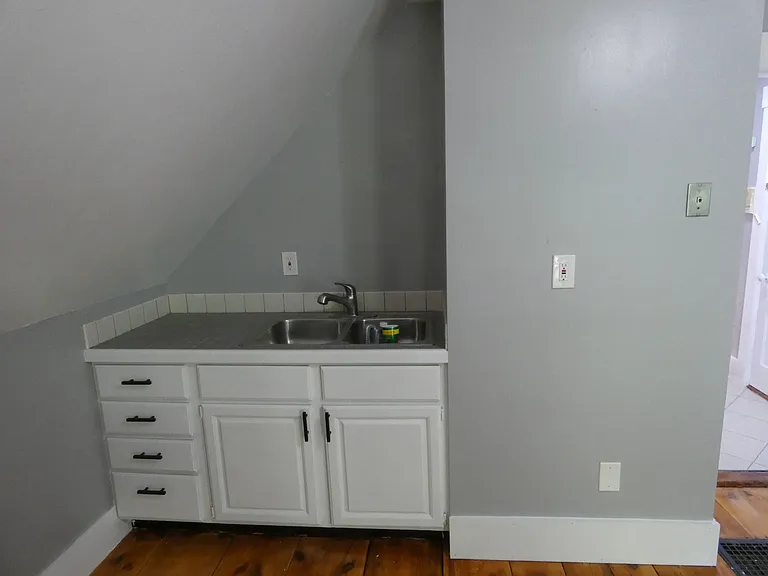 94 Maple St #3 — Photo 13