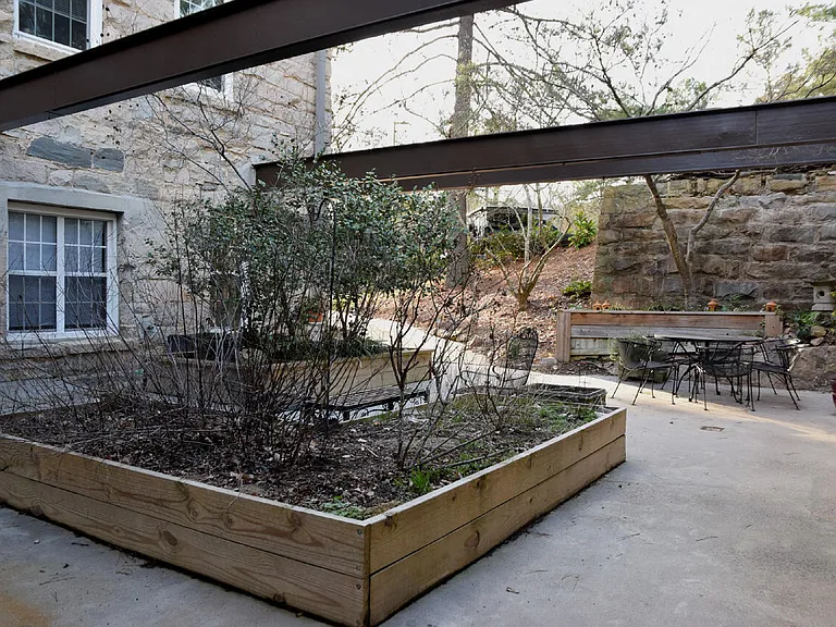 1500 River Mill Dr #305 — Photo 23