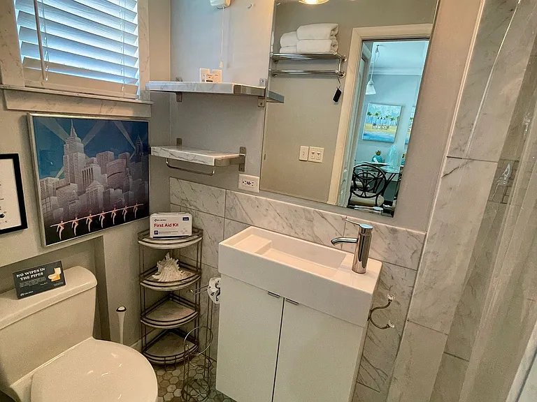 57 NE 24th St #61 — Photo 12