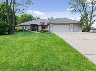 3850 Hermitage Trl, Rockford, IL 61114