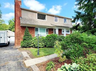 4741 N 104th St, Wauwatosa, WI 53225