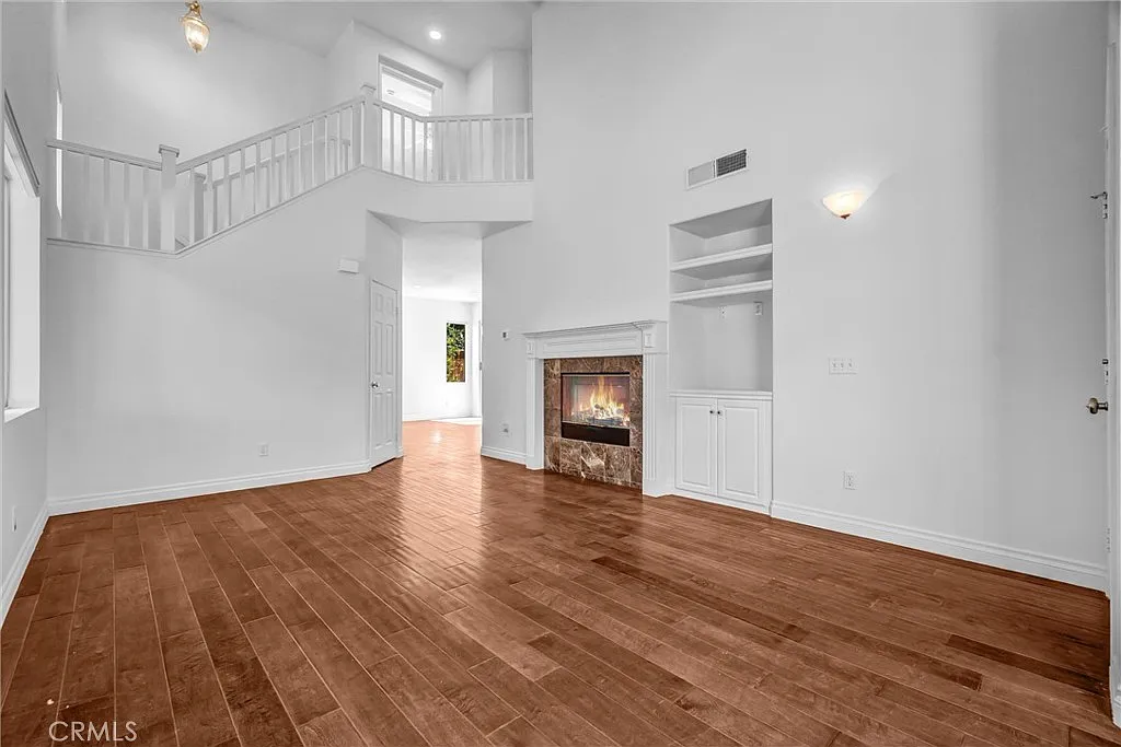 3 bed, 2.5 bath, 1318 sqft, $4,000 — Photo 4