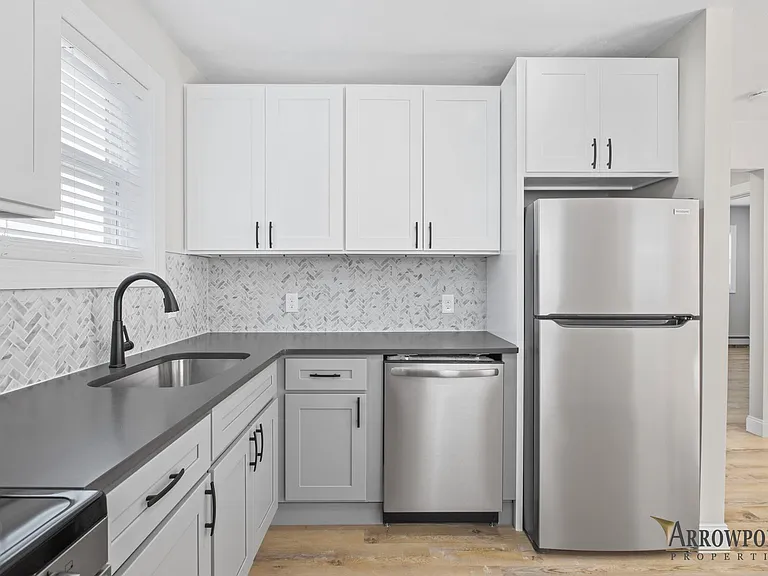 1 Manor Dr — Photo 29