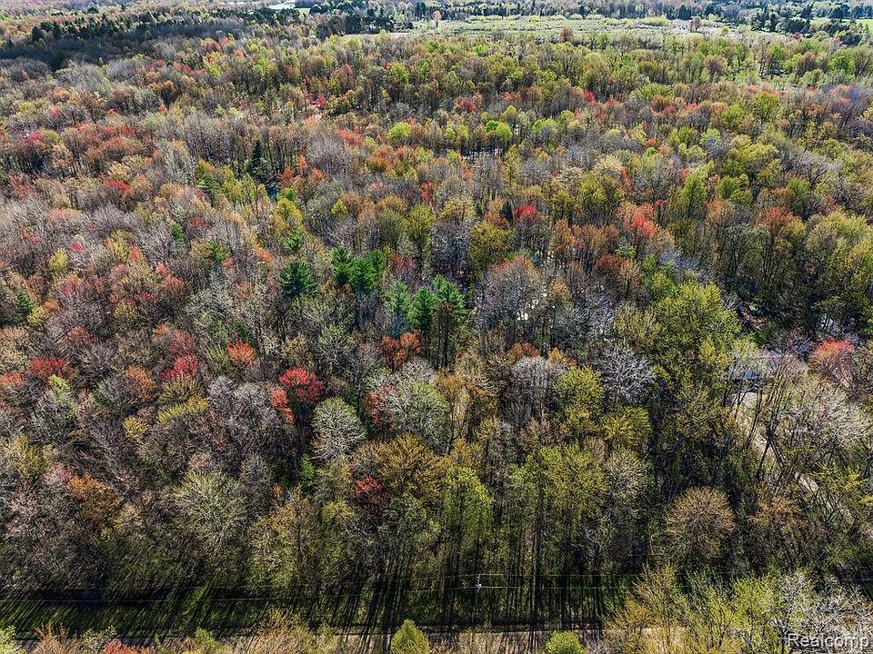 2nd image of 6799 Maplegrove Rd