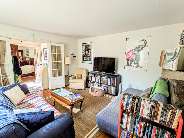 920 E Railroad Ave #A, Bryn Mawr, PA 19010