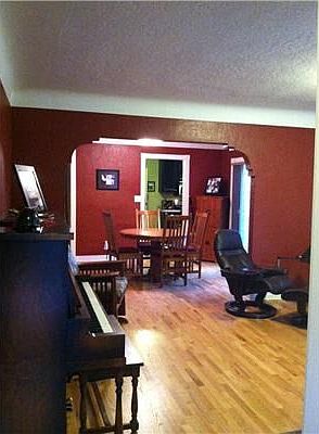 4th image of 2419 Ash St