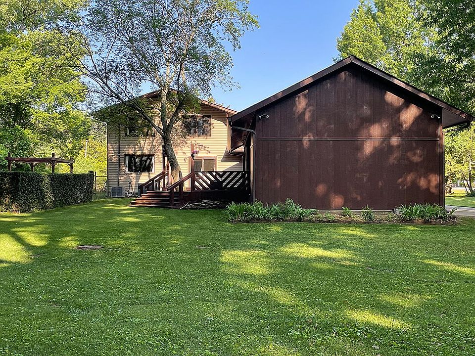 2nd image of 1302 Gen Macarthur Dr
