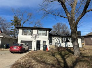 1120 W 22nd Ter, Lawrence, KS 66046