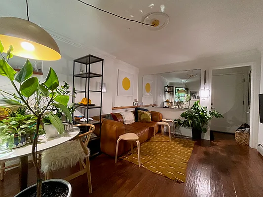 Rented by Nest Seekers International | media 7