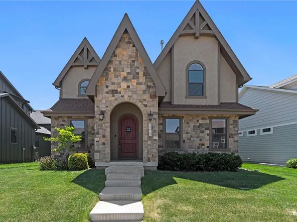 3229 SW Mary St, Lees Summit, MO 64081