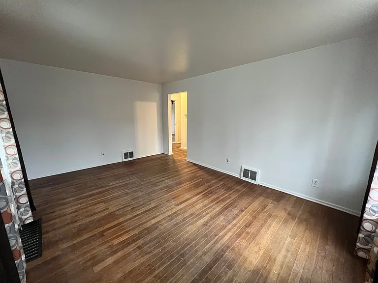 817 W Meadows Pl — Photo 12