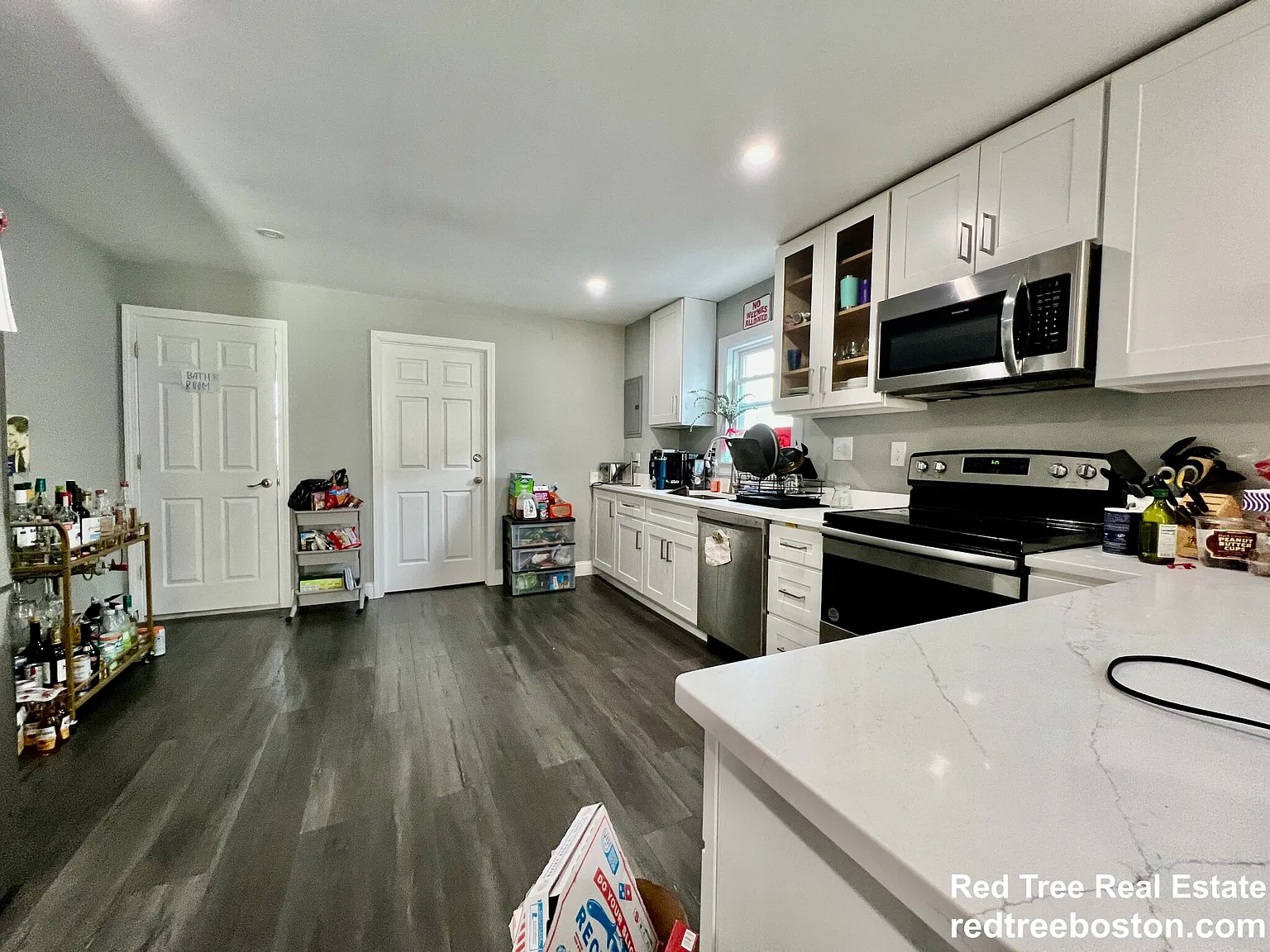 6 bed, 1700 sqft, $8,800 — Photo 4