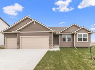 900 SW Timberview Dr, Grimes, IA 50111