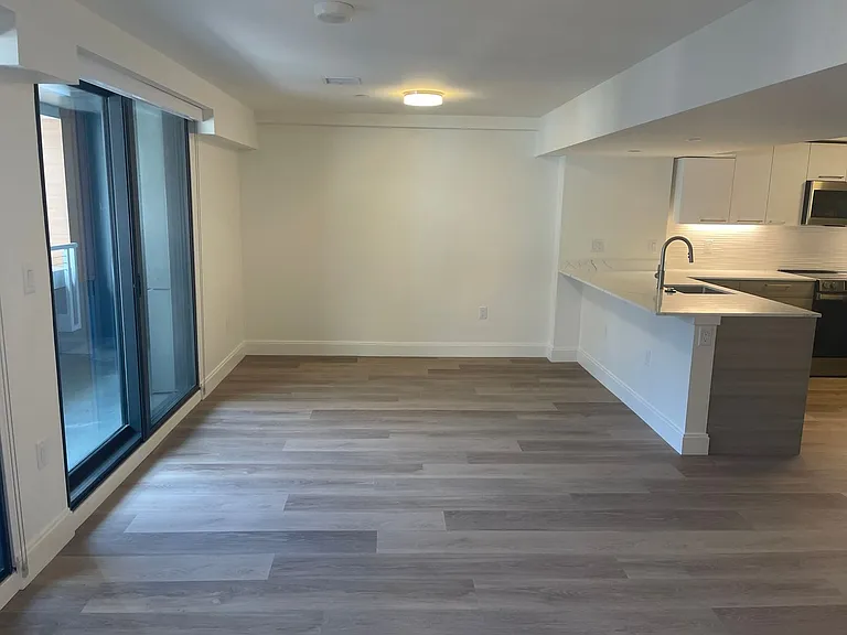 1085 Commonwealth Ave #30 — Photo 10