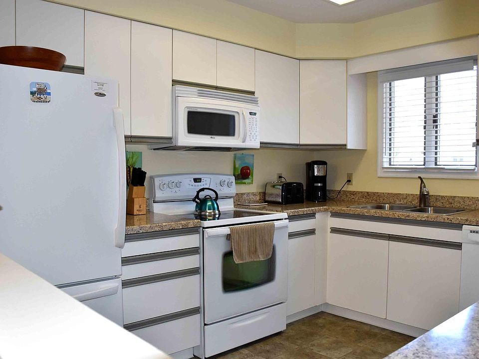 2nd image of 18 Henlopen Gdns