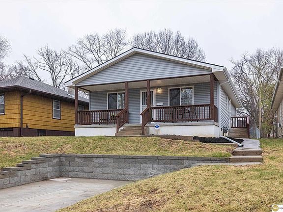 4th image of 3735 N 40th Ave