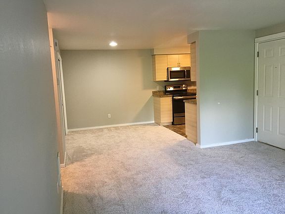 5th image of 221 9th St