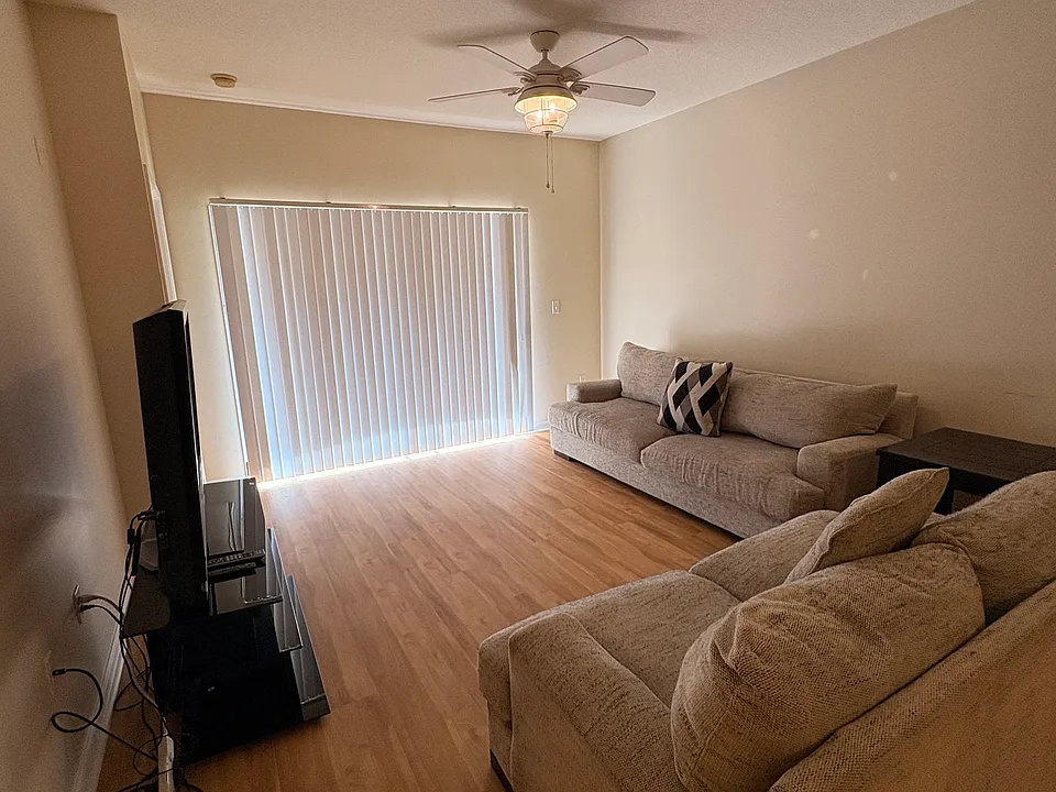 520 Florida Club Blvd #304
